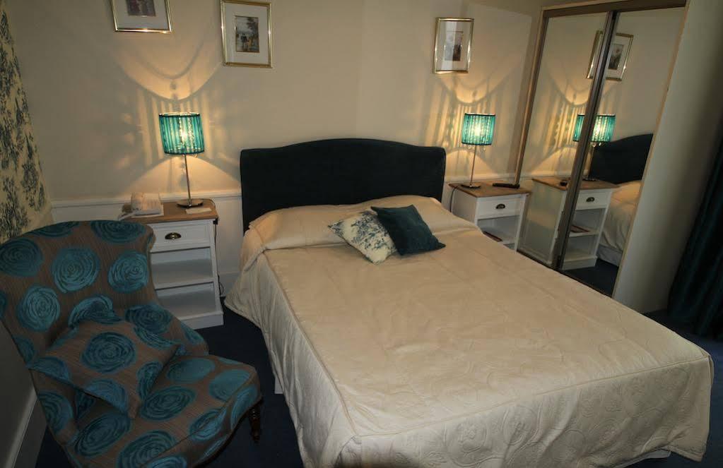 Brit Hotel & Spa Le Roc Au Chien Bagnoles de l'Orne Normandie Exteriör bild