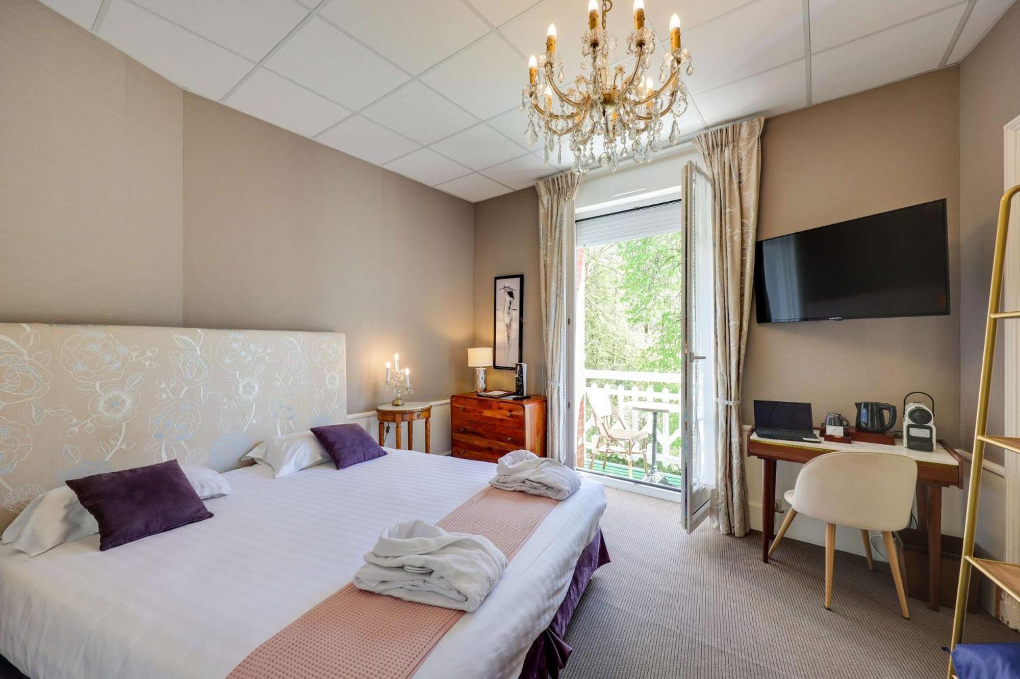 Brit Hotel & Spa Le Roc Au Chien Bagnoles de l'Orne Normandie Exteriör bild