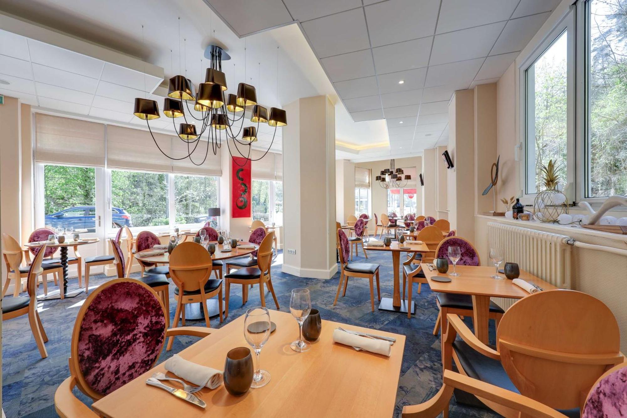 Brit Hotel & Spa Le Roc Au Chien Bagnoles de l'Orne Normandie Exteriör bild